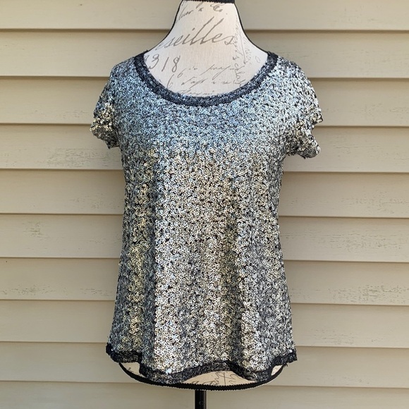 FREE PEOPLE Gray Sequined Short Sleeve Top - Picture 1 of 12